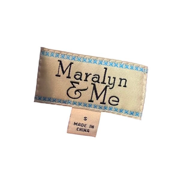 Maralyn & Me red button up coat. Size small - Picture 3 of 10